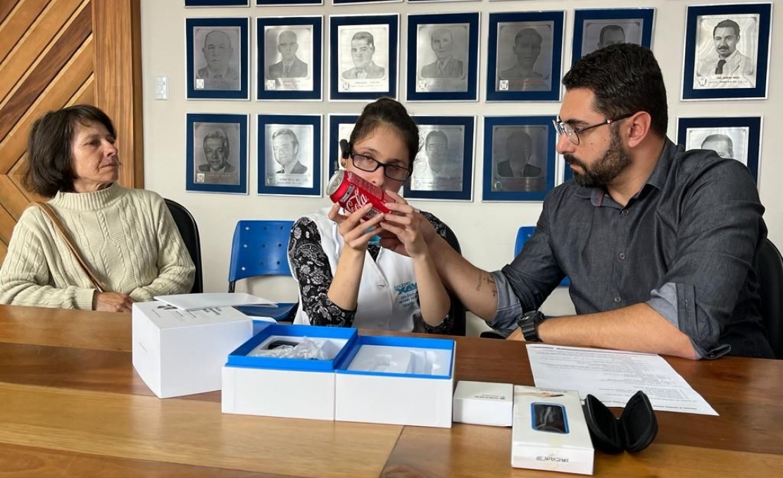 Aluna De Irati Com Cegueira Total Recebe óculos Com Inteligência Artificial