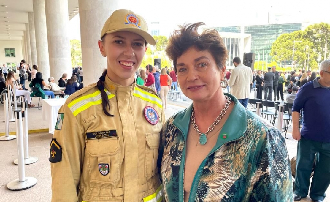 Vice-prefeita Ieda Participa De Formatura De Soldado Iratiense E Destaca O Papel Da M...