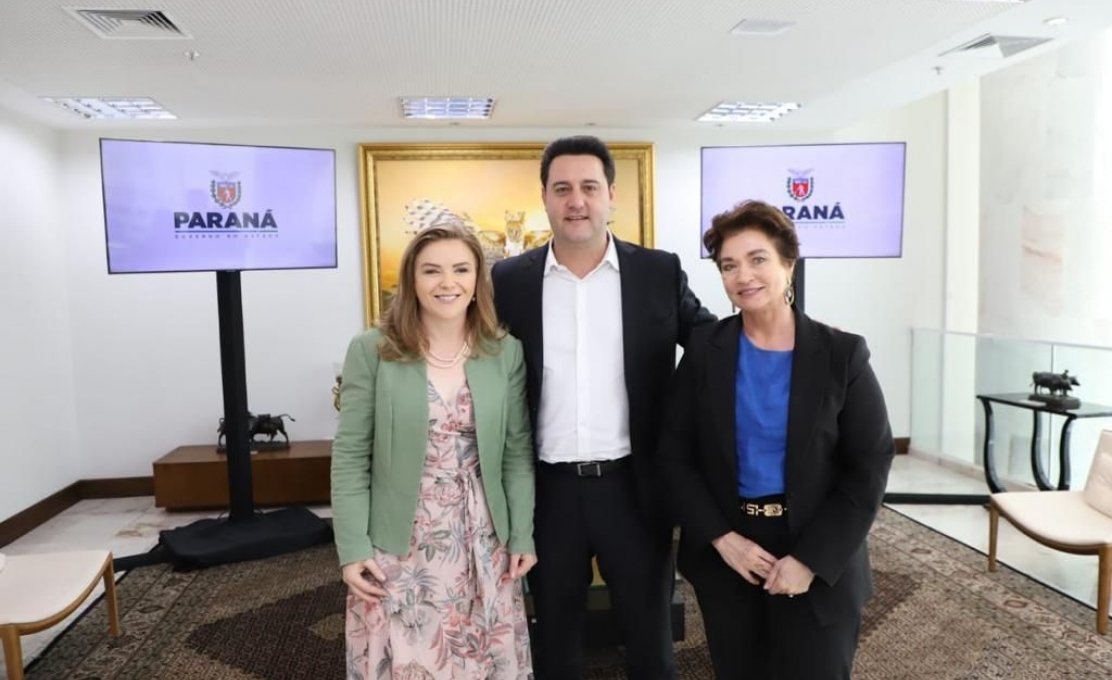 Ieda Discute Com Ratinho Jr E Leandre Geração De Empregos E Complexo Social Cidade ...