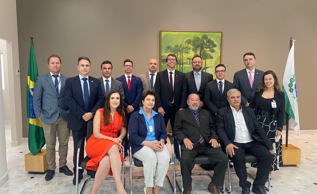 Derbli E Ieda Participam De Reunião Sobre Construção De Novo Fórum Da Comarca