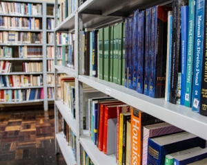 biblioteca-2.jpeg