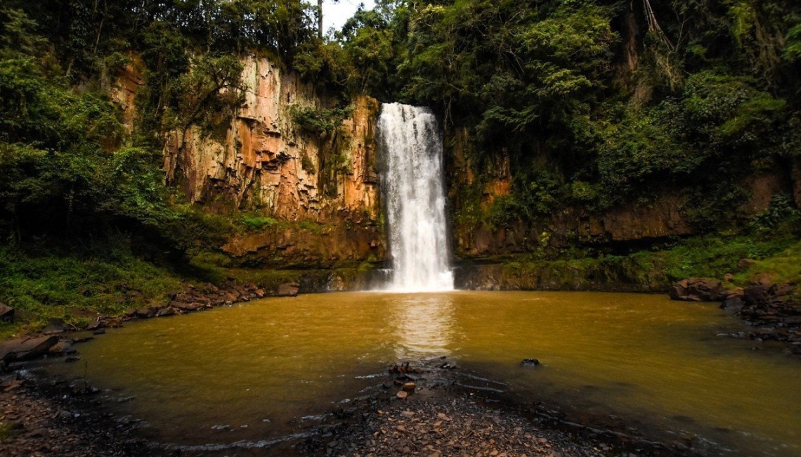 Cachoeira do Pinho de Baixo - Imagem: cachoeiradopinhoiratiparana.jpg